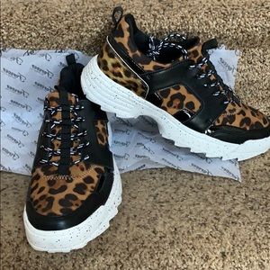 Platform lace up fashion sneakers